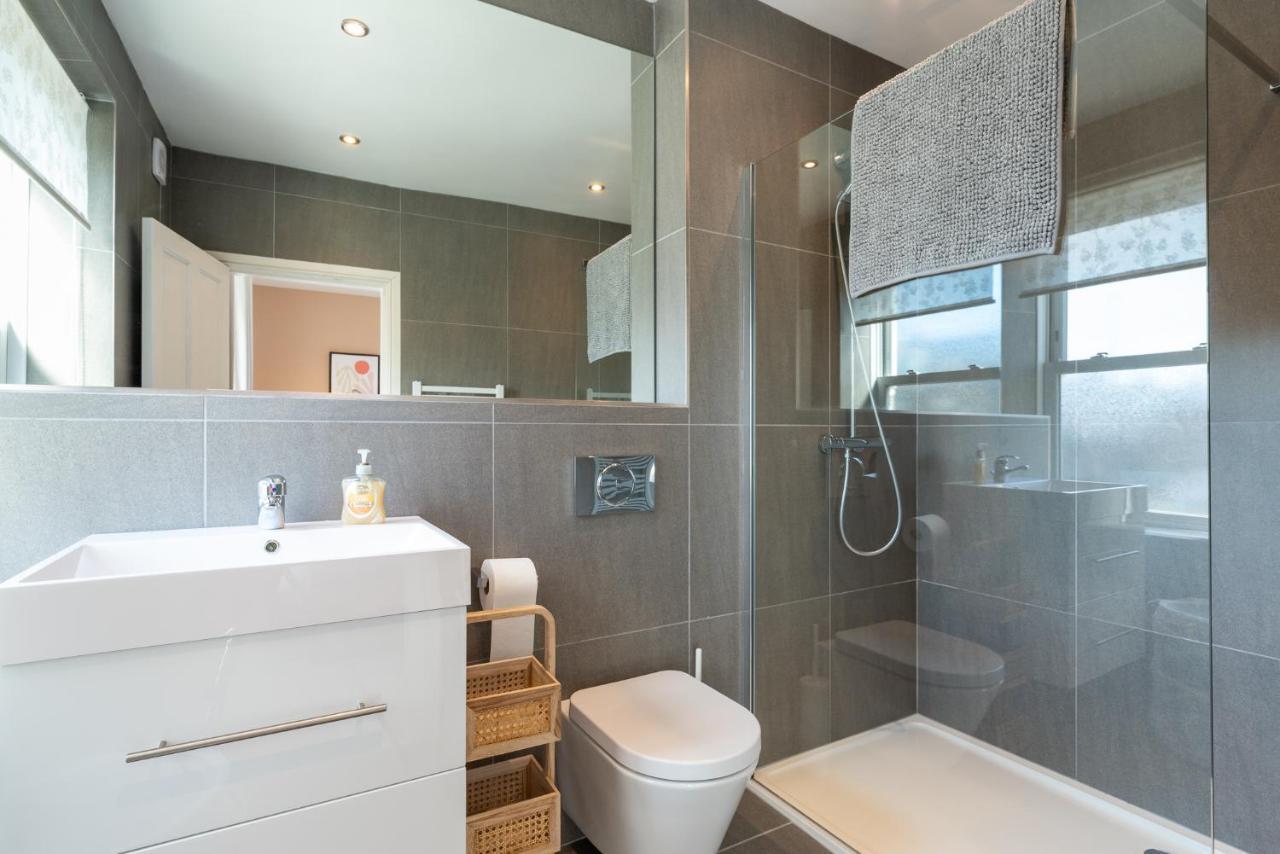 Beautiful 3 Bedroom Townhouse Harrogate Exteriér fotografie